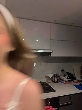 Snapshot of NicoleCut chatting on 04/01/26, 11:57 NicoleCut online show from 04/01/26, 11:57