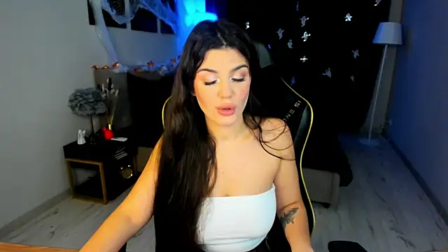 AlluringAriel online show from 10/28/25, 07:27