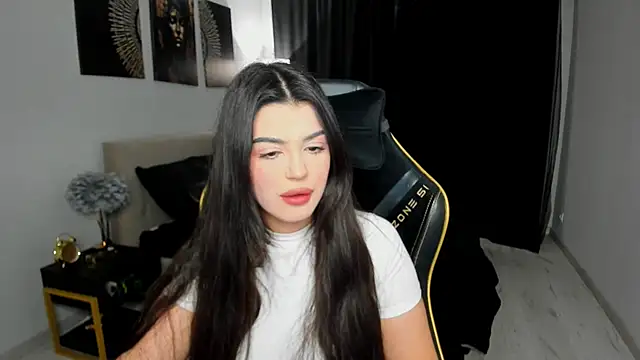 AlluringAriel online show from 04/18/26, 11:47