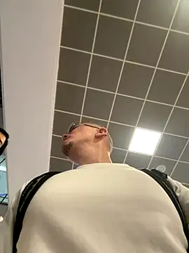 adam-rivera online show from 11/09/25, 12:42