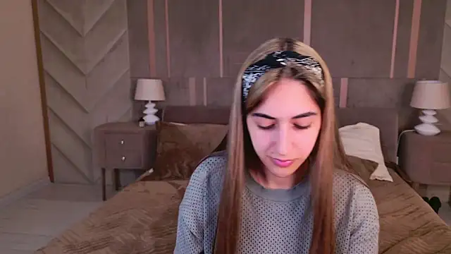 Teresa Stane online show from 03/07/25, 08:13