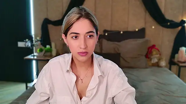 Teresa Stane online show from 03/22/25, 05:28