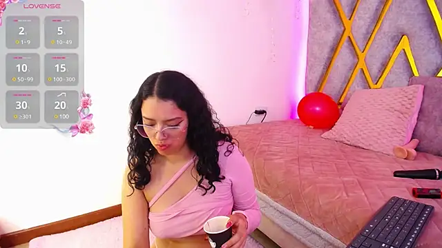 Aurora Brownn online show from 02/24/25, 10:26