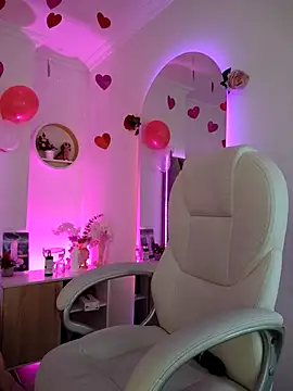 Aurora Brownn online show from 02/25/25, 10:37