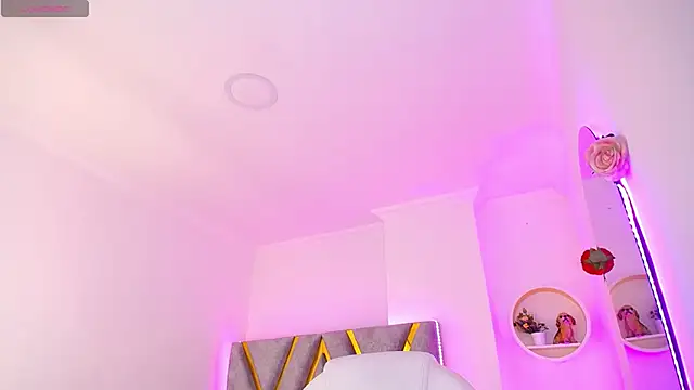 Aurora Brownn online show from 03/15/25, 04:02