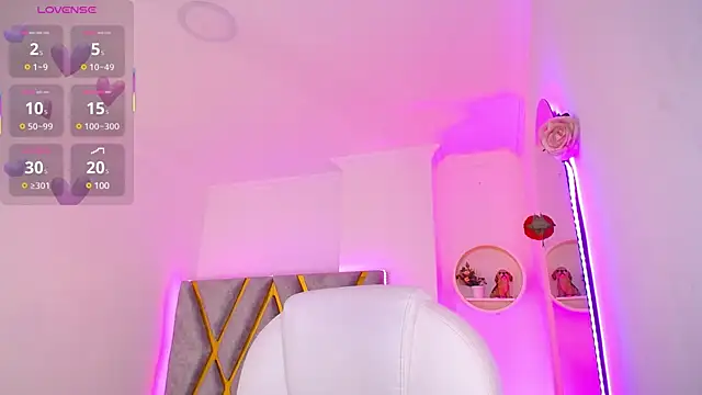 Aurora Brownn online show from 03/17/25, 11:31