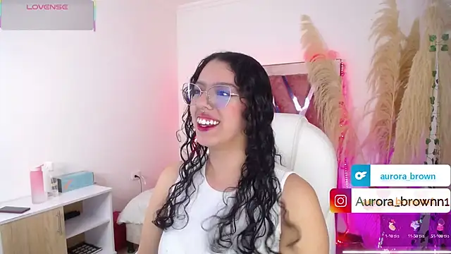 Aurora Brownn online show from 09/17/25, 04:36