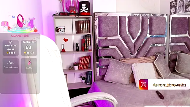 Aurora Brownn online show from 11/14/25, 04:44