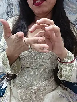 Snapshot of Haniya-143 chatting on 06/26/26, 11:20 Haniya-143 online show from 06/26/26, 11:20
