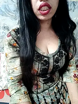 Snapshot of Haniya-143 chatting on 06/28/26, 10:32 Haniya-143 online show from 06/28/26, 10:32