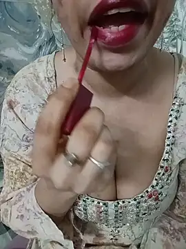 Snapshot of Haniya-143 chatting on 07/05/26, 11:12 Haniya-143 online show from 07/05/26, 11:12