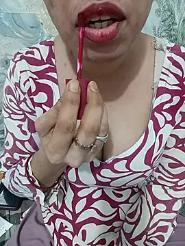 Snapshot of Haniya-143 chatting on 07/06/26, 11:29 Haniya-143 online show from 07/06/26, 11:29