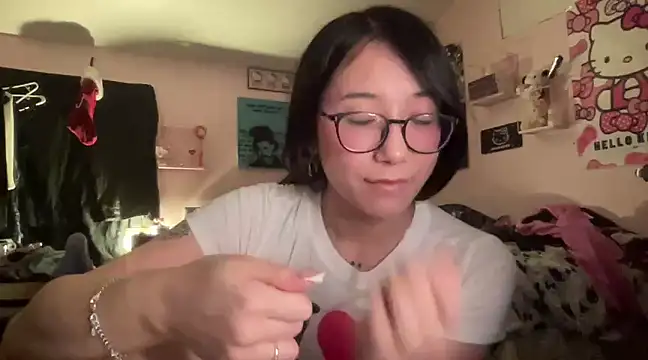 Snapshot of tokyobaby chatting on 12/25/24, 04:44 tokyobaby online show from 12/25/24, 04:44