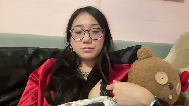 Snapshot of tokyobaby chatting on 12/31/24, 09:31 tokyobaby online show from 12/31/24, 09:31