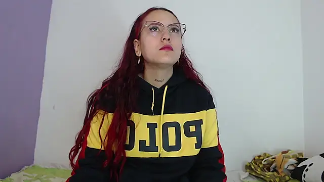 Snapshot of LatinasGoddesses_ chatting on 01/21/25, 01:43 LatinasGoddesses online show from 01/21/25, 01:43