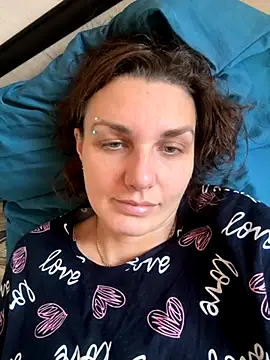 Snapshot of Magic__smile chatting on 11/13/25, 08:02 Magic smile online show from 11/13/25, 08:02