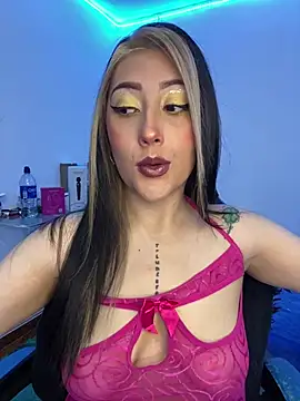 Luna SofiaXX online show from 05/17/26, 05:49