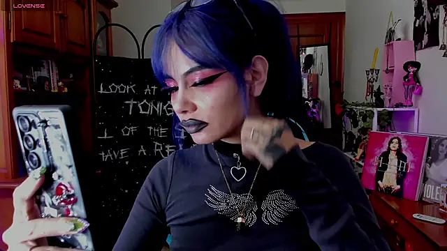 Snapshot of _sakae_ chatting on 03/31/26, 09:10 sakae online show from 03/31/26, 09:10