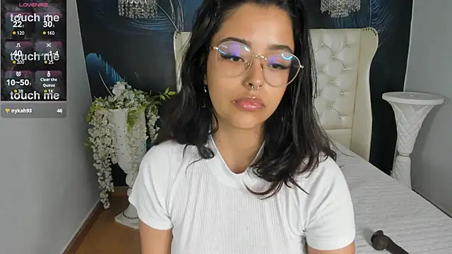 Ariana Pierce online show from 12/21/24, 10:51