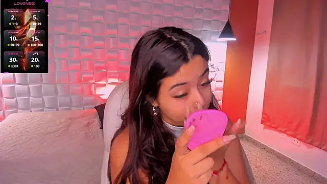 Ariana Pierce online show from 10/02/25, 12:23