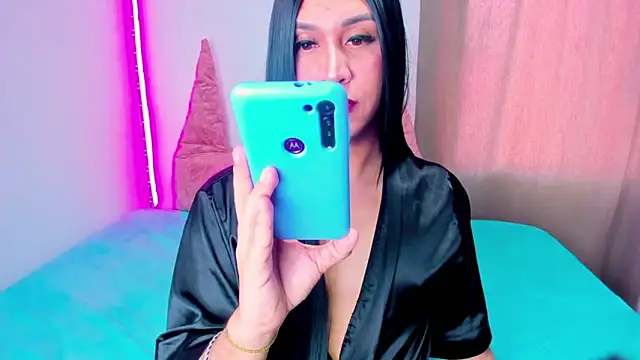 Candace Queen online show from 12/05/25, 01:52