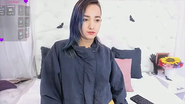 Snapshot of Valerik_cano1 chatting on 10/18/25, 12:06 Valerik cano1 online show from 10/18/25, 12:06