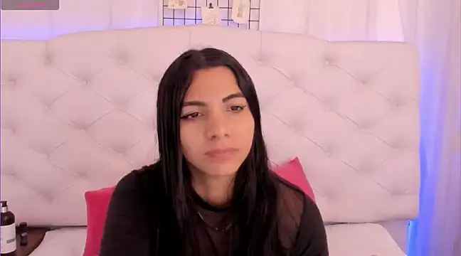 anchela-garcia1 online show from 01/08/25, 12:58