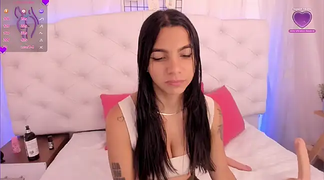 anchela-garcia1 online show from 01/11/25, 12:18