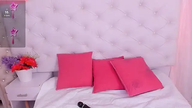 anchela-garcia1 online show from 09/30/25, 02:11