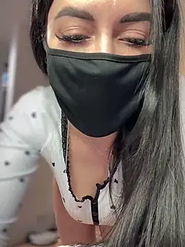 Snapshot of reema6969 chatting on 02/20/25, 12:41 reema6969 online show from 02/20/25, 12:41