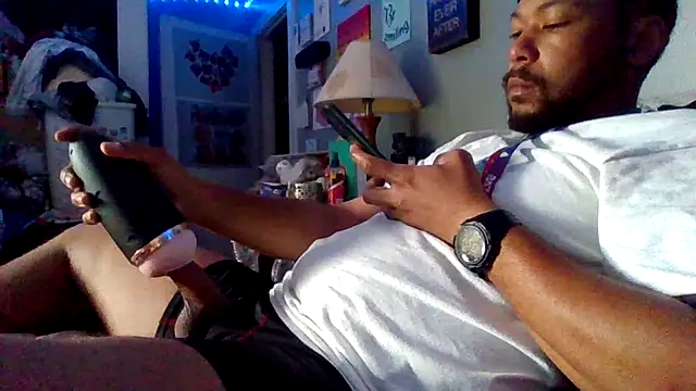 Snapshot of Creationmonster0 chatting on 10/23/25, 03:55 Creationmonster0 online show from 10/23/25, 03:55