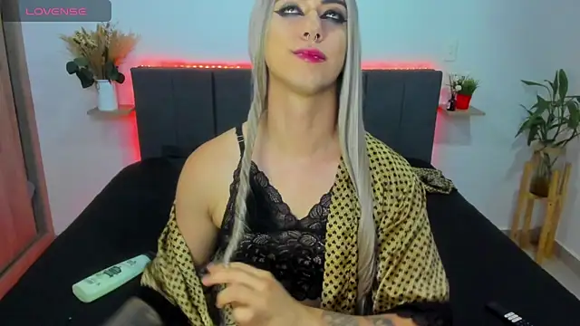 ashley sans2000 online show from 11/07/25, 02:11