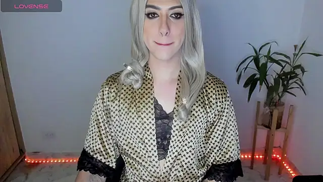 ashley sans2000 online show from 11/30/25, 09:46