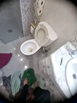 Snapshot of sweet24c chatting on 12/12/24, 01:28 sweet24c online show from 12/12/24, 01:28