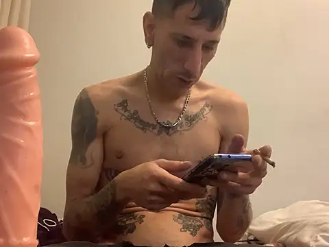 Snapshot of sweet24c chatting on 01/05/25, 11:22 sweet24c online show from 01/05/25, 11:22