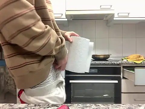 Snapshot of sweet24c chatting on 01/08/25, 01:00 sweet24c online show from 01/08/25, 01:00