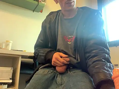 Snapshot of sweet24c chatting on 01/10/25, 08:40 sweet24c online show from 01/10/25, 08:40