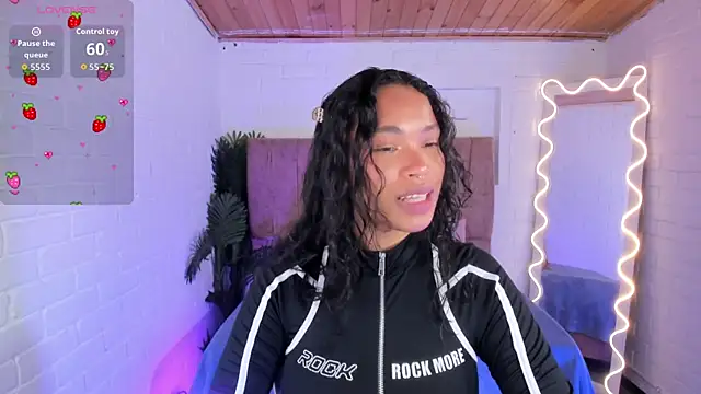 penelope tay1 online show from 11/21/25, 03:16