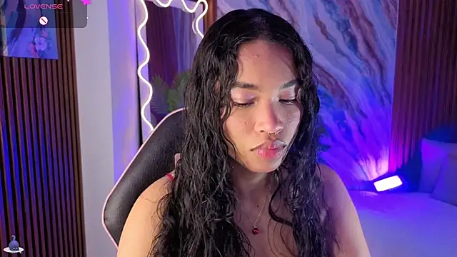 Snapshot of penelope_tay1 chatting on 05/07/26, 03:01 penelope tay1 online show from 05/07/26, 03:01