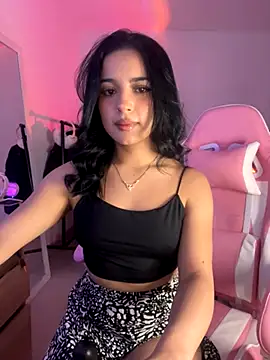 Emily-14 online show from 09/18/25, 11:07