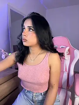 Emily-14 online show from 09/29/25, 04:50