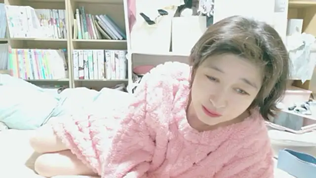Snapshot of morikawa_sayaka chatting on 05/17/26, 12:45 morikawa sayaka online show from 05/17/26, 12:45