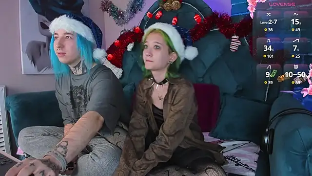 Snapshot of Milten-Trish chatting on 12/17/24, 08:43 Milten-Trish online show from 12/17/24, 08:43