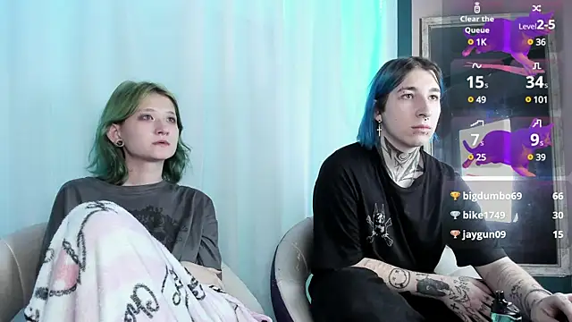 Snapshot of Milten-Trish chatting on 01/20/25, 03:04 Milten-Trish online show from 01/20/25, 03:04