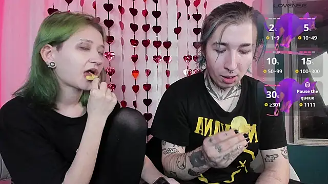 Snapshot of Milten-Trish chatting on 02/18/25, 05:42 Milten-Trish online show from 02/18/25, 05:42