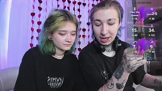 Snapshot of Milten-Trish chatting on 03/10/25, 12:40 Milten-Trish online show from 03/10/25, 12:40