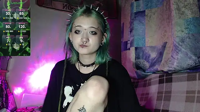 Snapshot of Milten-Trish chatting on 09/18/25, 05:04 Milten-Trish online show from 09/18/25, 05:04