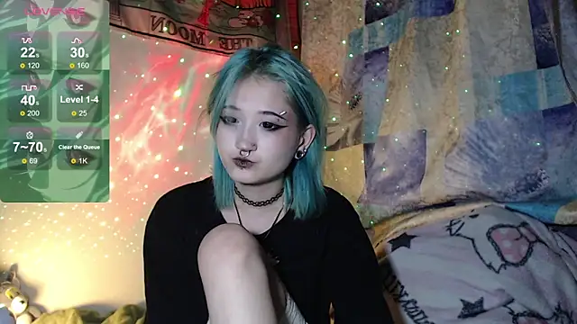 Snapshot of Milten-Trish chatting on 10/06/25, 10:51 Milten-Trish online show from 10/06/25, 10:51