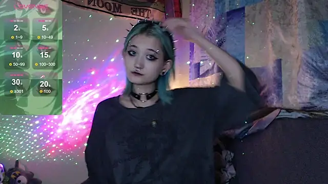 Snapshot of Milten-Trish chatting on 10/16/25, 11:17 Milten-Trish online show from 10/16/25, 11:17