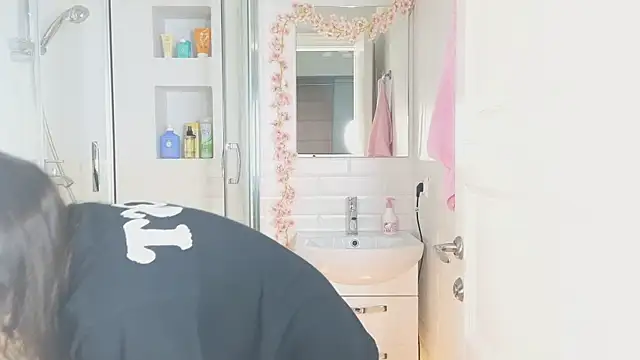 Mia Mia M online show from 03/03/25, 05:42